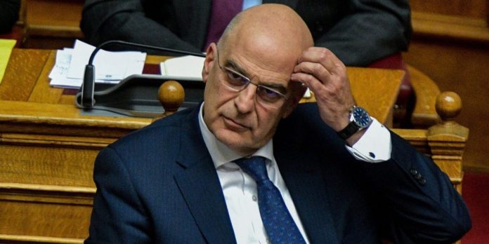 Ο Ν. Δένδιας αποθεώνει τον Κ. Σημίτη!