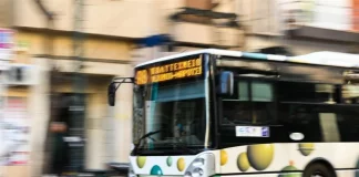 Στο «μικροσκόπιο» οι λεωφορειολωρίδες και οι παραβάσεις: Μπαίνουν οι πρώτες κάμερες επιτήρησης