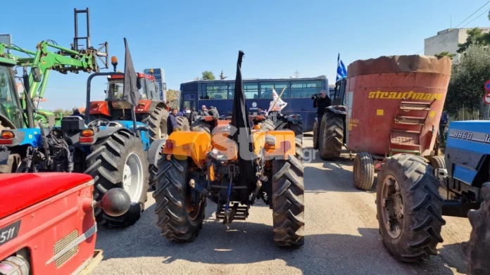 Από τα μπλόκα στις συναντήσεις με τα κυβερνητικά κλιμάκια οι αγρότες – Ποια τα αιτήματά τους