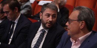 ΣΥΡΙΖΑ: Μετά τις μαζικές διαδηλώσεις για τα Τέμπη αυξάνει την πίεση σε ΠΑΣΟΚ για ΠτΔ, εν όψει της δεύτερης ψηφοφορίας