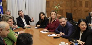 ΠΑΣΟΚ: «Αυτονομία» και για τα Τέμπη – Οι οδηγίες Ανδρουλάκη σε βουλευτές και στελέχη