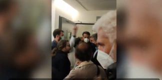 Επίθεση νοσηλεύτριας και της προέδρου του Σωματείου Εργαζομένων στο Ασκληπιείο Βούλας κατά Μητσοτάκη – (VIDEO)