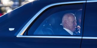 ΗΠΑ: Η κυβέρνηση του Τζο Μπάιντεν ολοκληρώνει την απαγόρευση των κινεζικών οχημάτων