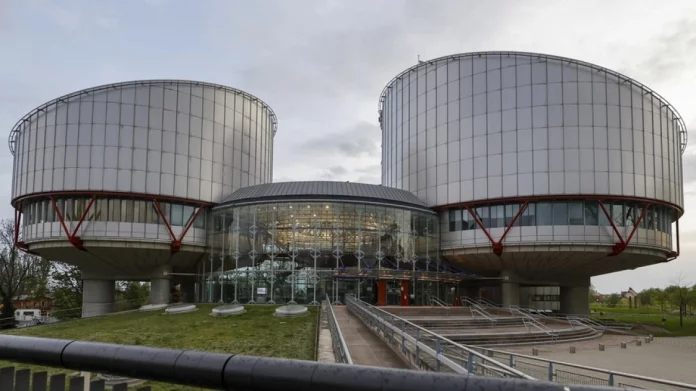 Ευρωπαϊκό Δικαστήριο Ανθρωπίνων Δικαιωμάτων: 20.000 ευρώ αποζημίωση για παράνομη απέλαση από την Ελλάδα προς την Τουρκία