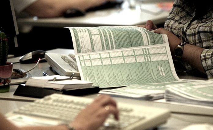 Νωρίτερα από ποτέ οι φορολογικές δηλώσεις 2025 – Τα κίνητρα και οι κυρώσεις