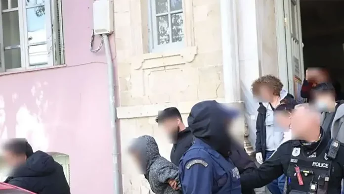 Ηράκλειο: Σε βίντεο τα βασανιστήρια του τρίχρονου Άγγελου από τον πατριό του – Έκλαιγαν οι αστυνομικοί