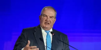 «Κόλαφος» η ομιλία Καραμανλή: «Όσο η Ελλάδα δεν αντιδρά, η Τουρκία απαιτεί περισσότερα»