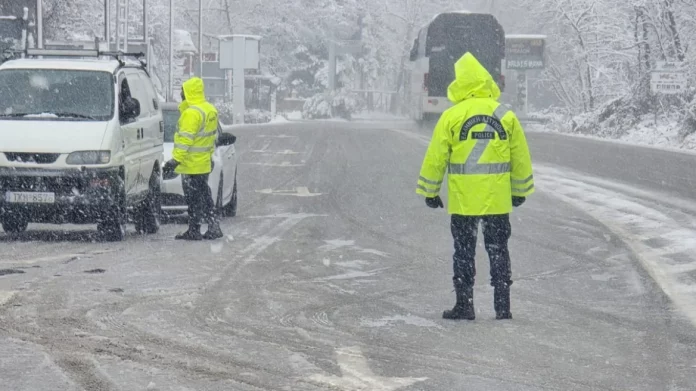 Τετραήμερη κακοκαιρία: Χιόνια και πτώση θερμοκρασίας έως 10°C