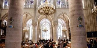 Παναγία των Παρισίων: 29.000 επισκέπτες καθημερινά μετά την επαναλειτουργία του ναού