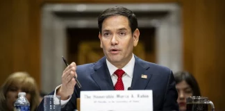 Ο Τραμπ δεν αστειεύεται όταν λέει ότι θέλει να αγοράσει τη Γροιλανδία, λέει ο Αμερικανός ΥΠΕΞ