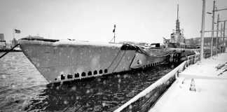 Ναυτικό Μουσείο του Ουισκόνσιν: Διανυκτέρευση σε υποβρύχιο του Β’ Παγκοσμίου Πολέμου για 797 δολάρια μέσω Airbnb