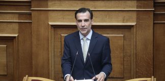 Με την έκτη… έδρα πάει το κόμμα Κασσελάκη – Ο ανεξάρτητος Χουρδάκης εντάχθηκε στο Κίνημα Δημοκρατίας
