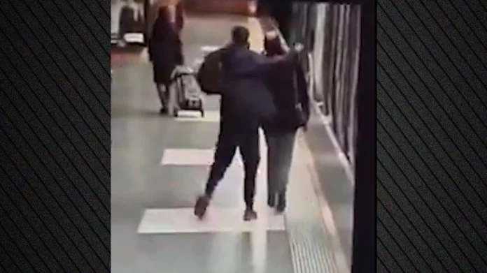 Απίστευτο περιστατικό στη Γαλλία: Τον μαχαίρωσε στο λαιμό επειδή τον σκούντηξε κατά λάθος στο σταθμό του μετρό