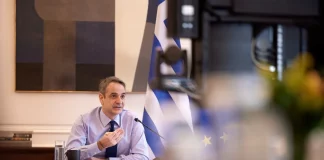 «Καρφιά» Μητσοτάκη σε Μακρόν: Η Ευρώπη πρέπει να μιλάει με μια φωνή και όχι με επιλεκτικά φορμάτ ηγετών