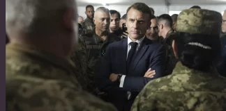 Τα «γύρισε» ο Ε.Μακρόν: «Δεν λέμε να στείλουμε στρατό να πολεμήσει στην Ουκρανία αλλά σαν ειρηνευτική δύναμη»
