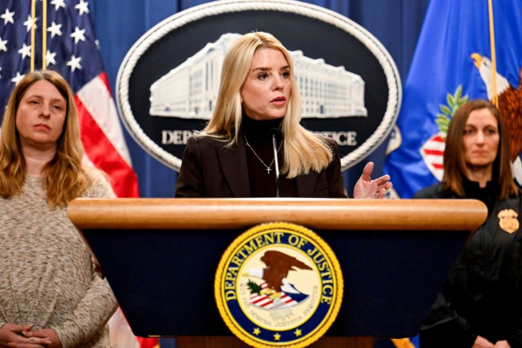 2025-02-12T224858Z_1071094644_RC2ATCAU2V6Q_RTRMADP_5_USA-TRUMP-MIGRATION-JUSTICE-1200x800