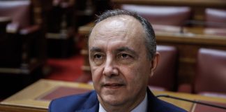 Επίθεση στο γραφείο του βουλευτή της ΝΔ Θεόδωρου Καράογλου με βαριοπούλες