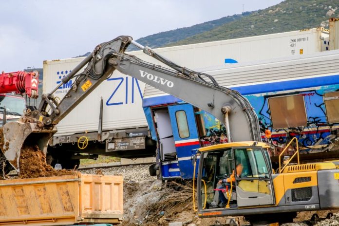 Τέμπη: Η συγκάλυψη υπονομεύει την εμπιστοσύνη στους θεσμούς