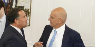 Η εμπάθεια του Άδωνι και το σαμποτάζ στον Δένδια