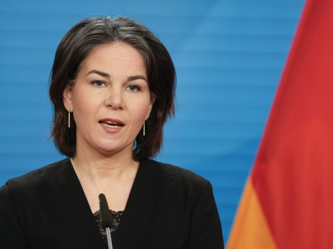 annalena-baerbock-analena-berbok-mpermpok-germania