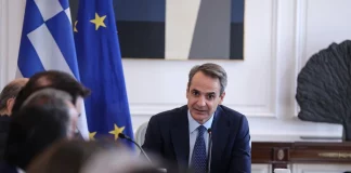 Σε αναμμένα κάρβουνα για τον ανασχηματισμό