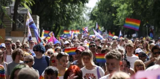 Το Pride να γίνει σε κλειστό χώρο για να προστατευτούν τα παιδιά, λέει η κυβέρνηση Όρμπαν