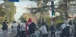 ΗΠΑ: Άγριος ξυλοδαρμός άνδρα από συμμορία 20-30 εφήβων ποδηλατών – Βίντεο