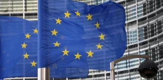 Έτοιμη να απαντήσει με «σθένος» στους δασμούς Τραμπ δηλώνει η Ευρωπαϊκή Ένωση