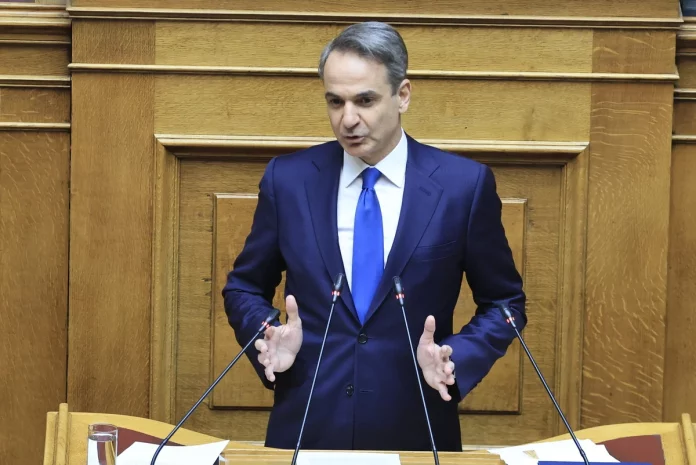 Αιφνιδιασμό σχεδιάζει ο Μητσοτάκης – Σκέψεις να ζητήσει ψήφο εμπιστοσύνης πριν καταθέσει πρόταση δυσπιστίας η αντιπολίτευση