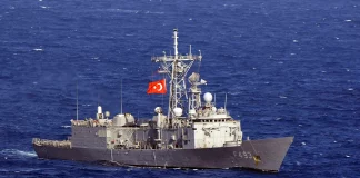 Επιμένει η Τουρκία στις προκλήσεις: Έστειλε φρεγάτα στην Κρήτη για τα ερευνητικά – Η αντίδραση του Πολεμικού Ναυτικού