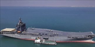 Ιράν: Eγκαινίασε το πρώτο του ελικοπτεροφόρο πλοίο με δυνατότητα απογείωσης drone