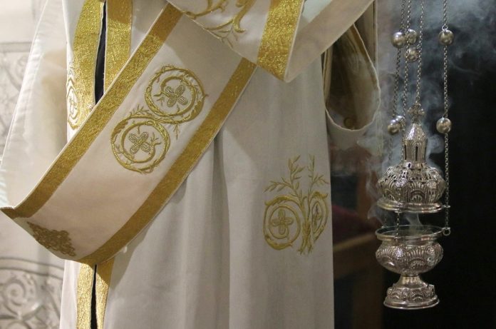 Τρίκαλα: Συνελήφθη για απάτη υπό καθαίρεση Αρχιμανδρίτης – Εξαπάτησε ηλικιωμένη