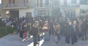 Φιλιάτες Θεσπρωτίας: Κινητοποιήσεις από τους κατοίκους που ζητούν να μην μπει λουκέτο στο στρατόπεδο
