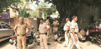 Φρίκη στην Ινδία: Συγγενείς, συμμαθητές και γείτονες βίαζαν 13χρονη επί 5 χρόνια – Κατήγγειλε 60 βιαστές