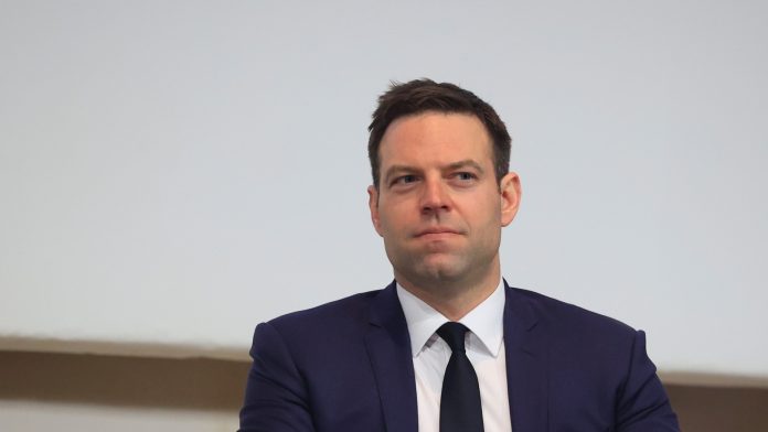 Κίνημα Δημοκρατίας: Να εξεταστεί το σύνολο των δικογραφιών για τα Τέμπη που έχουν διαβιβαστεί στη Βουλή