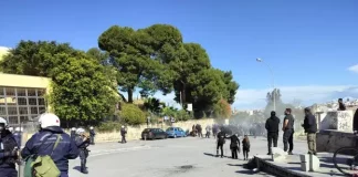 Τέμπη: Επεισόδια και στο Ηράκλειο από παρακρατικούς κατά πολιτών που διαδήλωναν για τα Τέμπη (VIDEO-ΦΩΤΟ)