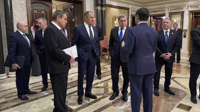 Λαβρόφ: Η Ρωσία δεν θέλει να αναπτυχθεί ευρωπαϊκή ειρηνευτική δύναμη στην Ουκρανία