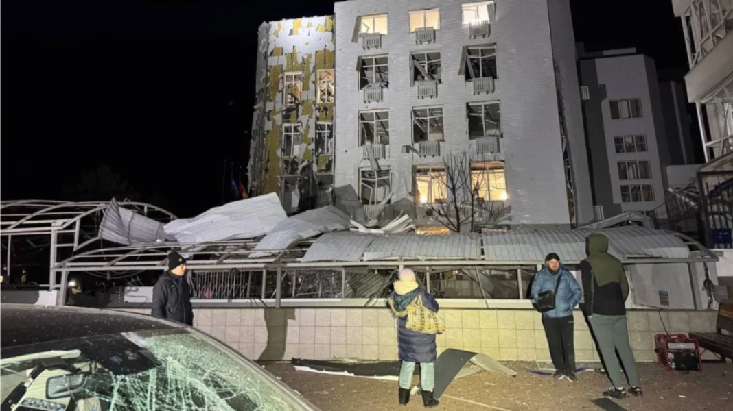 mixcollage-19-feb-2025-02-03-am-311