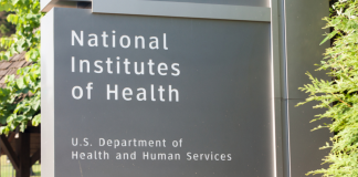 Η κυβέρνηση Τραμπ φέρνει περικοπές της δημόσιας χρηματοδότησης στο πεδίο της ιατρικής έρευνας