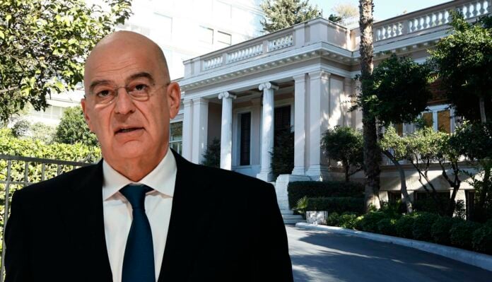 nikos_dendias-696x399