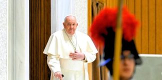 Πάπας Φραγκίσκος: Kάποιοι προσευχήθηκαν να πεθάνω, αλλά ο Ιδιοκτήτης μας, με άφησε εδώ