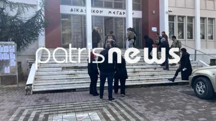 Πύργος: Συνελήφθησαν πατέρας και οι δύο γιοι του για κοκαΐνη και κατοχή όπλων