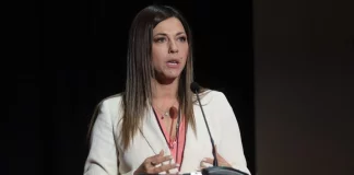 Ψηφίστηκε το νομοσχέδιο του υπουργείου Κοινωνικής Συνοχής για την ισότητα των φύλων στις επιχειρήσεις