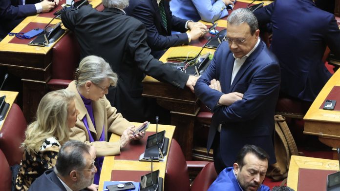 ΣΥΡΙΖΑ: Βέρτιγκο και ξαφνική αλλαγή πλεύσης για υποψηφιότητα Τασούλα, μετά το λάθος Γεροβασίλη