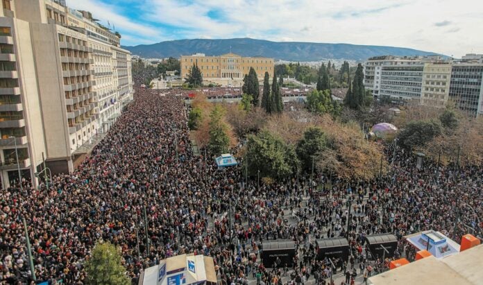 tebi_sygkentrosi_athina3-696x411