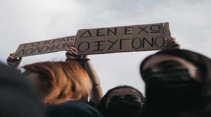 Η κυβέρνηση «έθαψε» τις υπογραφές για τα Τέμπη, το Σύνταγμα και τη λαϊκή νομοθετική πρωτοβουλία
