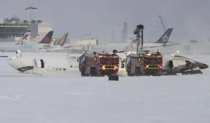 toronto_delta_airlines_crash1-696x408