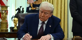 Κλιμακώνεται ο εμπορικός πόλεμος του Τραμπ – Έδωσε εντολή για νέο πακέτο δασμών σε παγκόσμιο επίπεδο