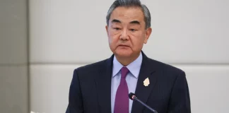 Η Κίνα βλέπει να ανοίγει «παράθυρο για την ειρήνη» στην Ουκρανία