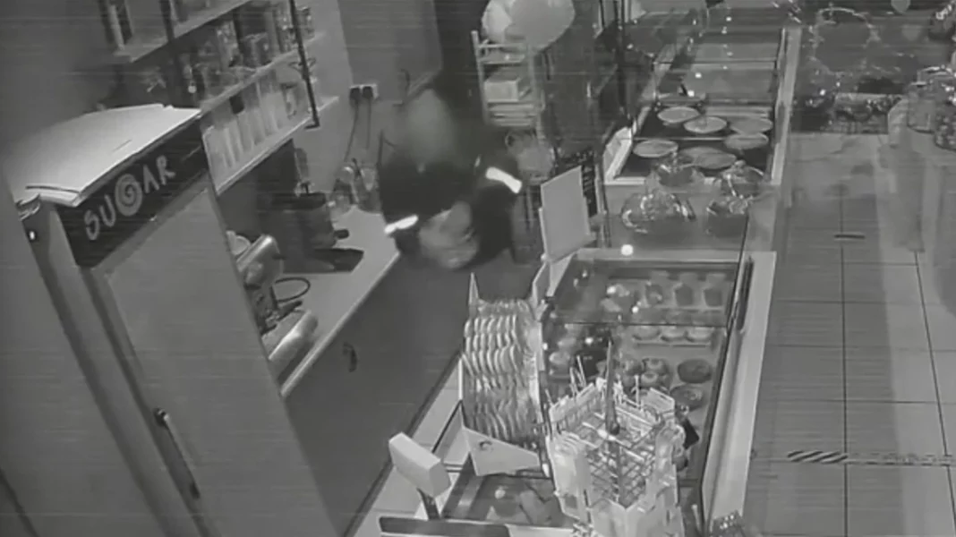 xrwma-lhsths-galaktompoureko